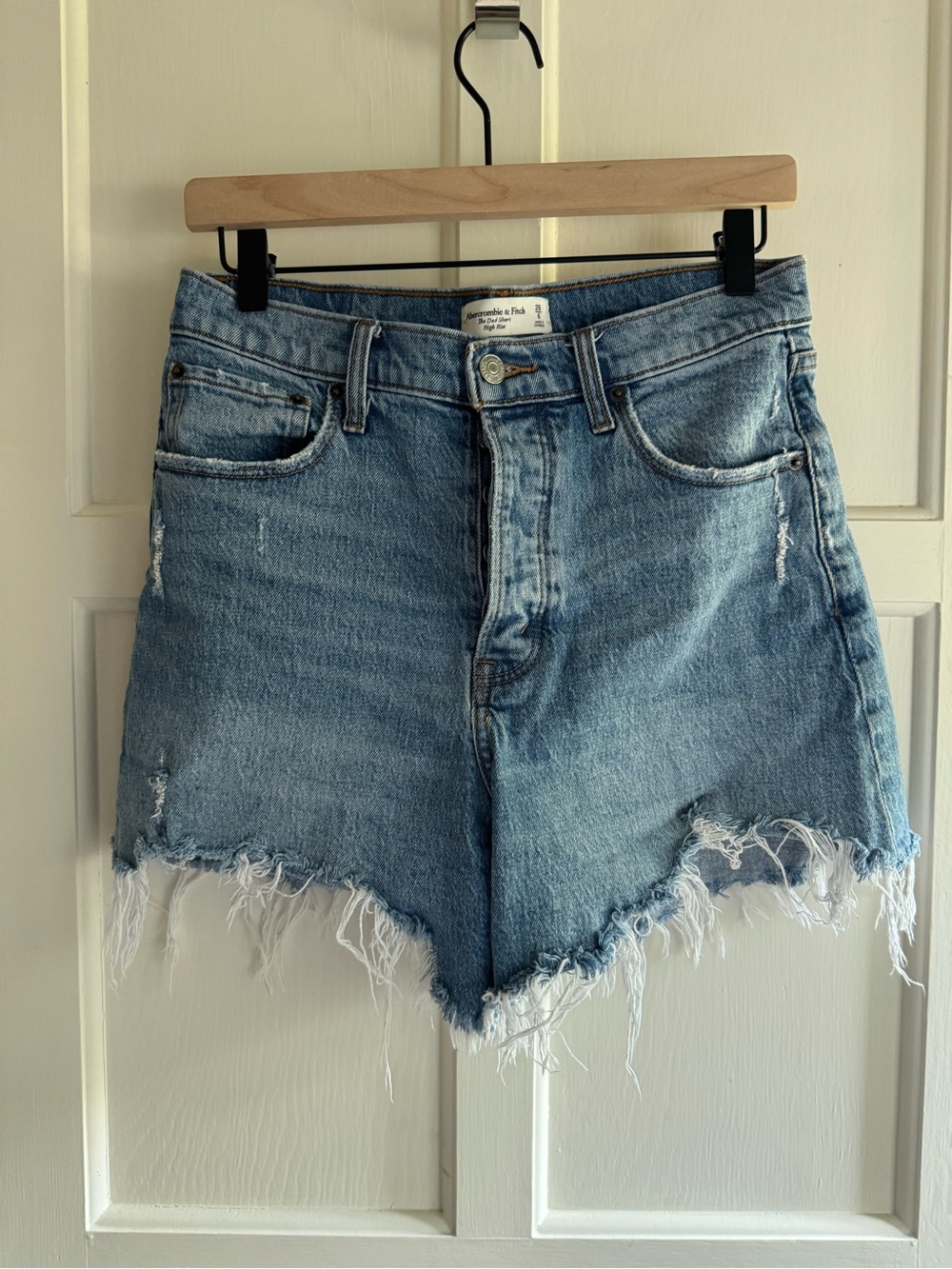 Abercrombie & Fitch Light Wash Frayed Hem Denim Shorts